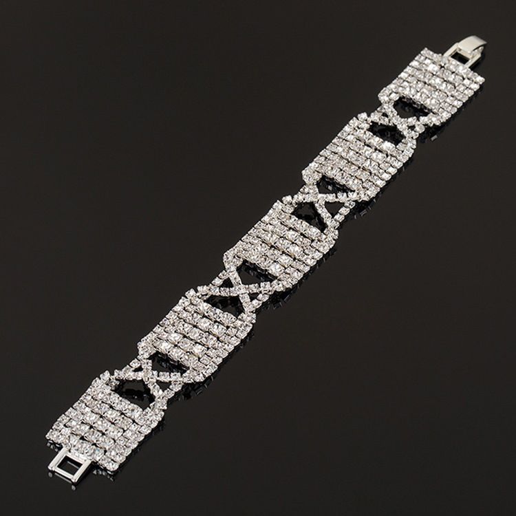 Romantiska Diamante Anniversary Kvinnliga Charm Armband