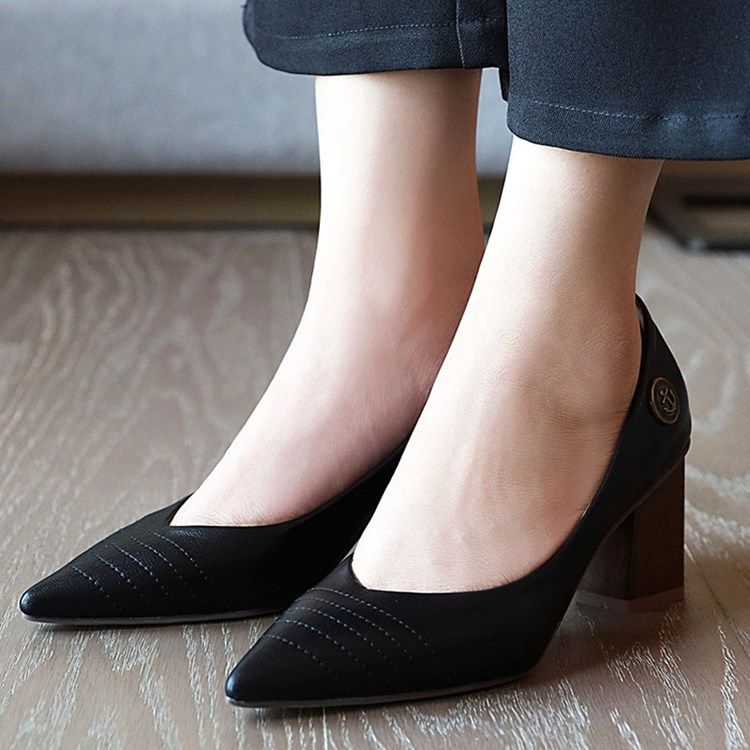 Tråd Chunky Heel Pointed Toe Pumps