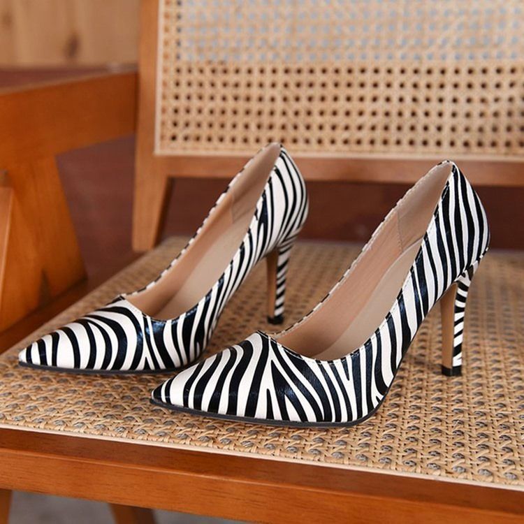 Tråd Stiletto Heel Slip-On Zebra Tunna Skor