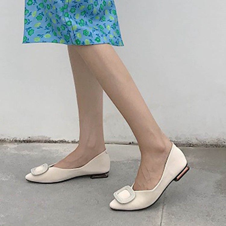 Pu Block Heel Slip-On Square Toe Dam Platta skor