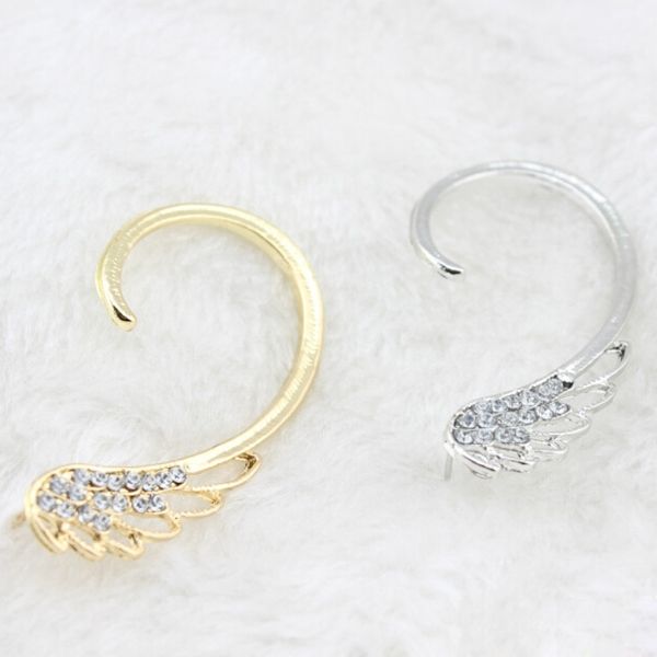 Vingformad Rhinestone Ear Cuff