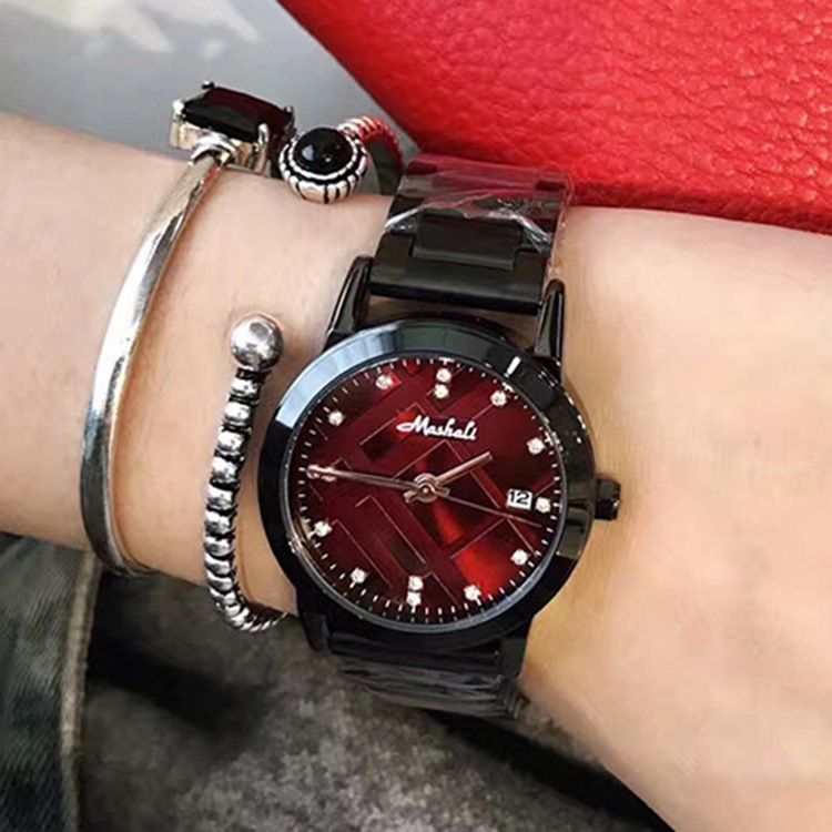 Grid Round Quartz Watch